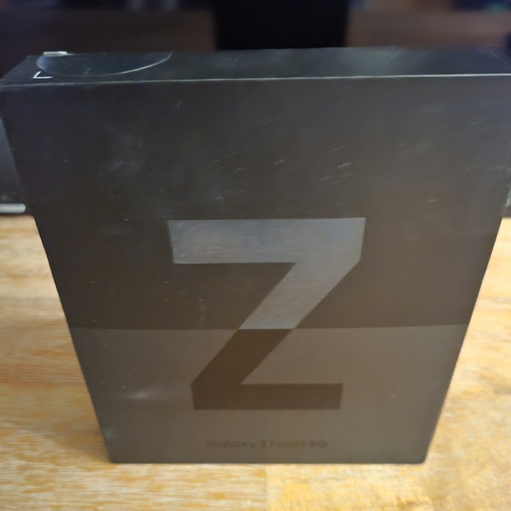 Galaxy Z Fold3 5G empty box